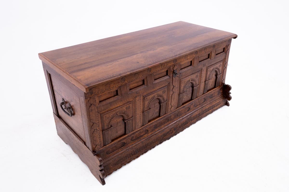 Baroque Chest, Dark Oak, 18th c. - 75790