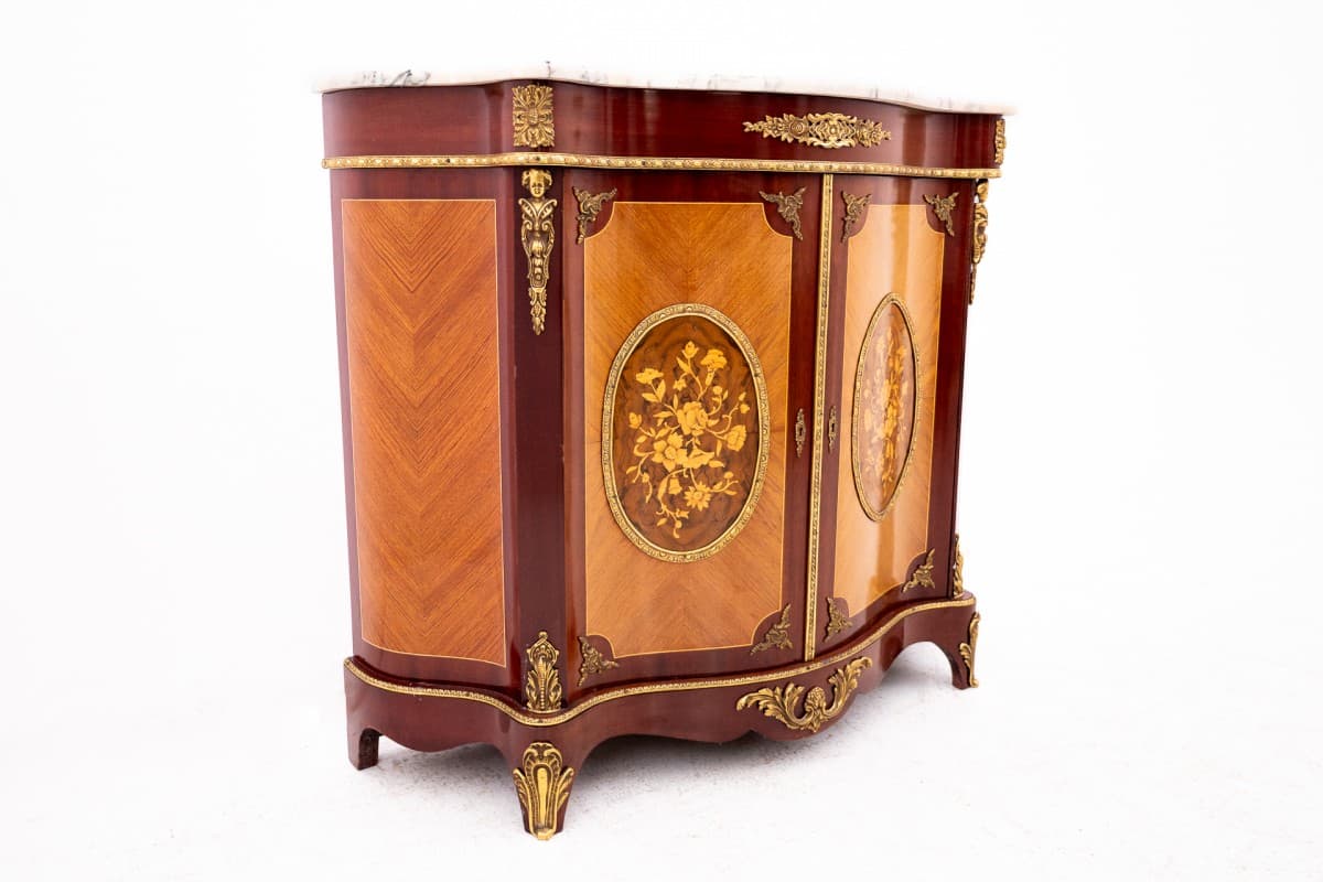 Komoda w stylu Ludwika, brąz, drewno, marmur biały, Europa Zachodnia, pierwsza połowa XX wieku - 77016