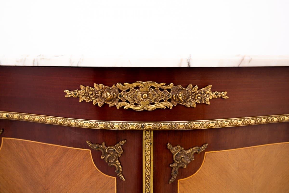 Komoda w stylu Ludwika, brąz, drewno, marmur biały, Europa Zachodnia, pierwsza połowa XX wieku - 77019