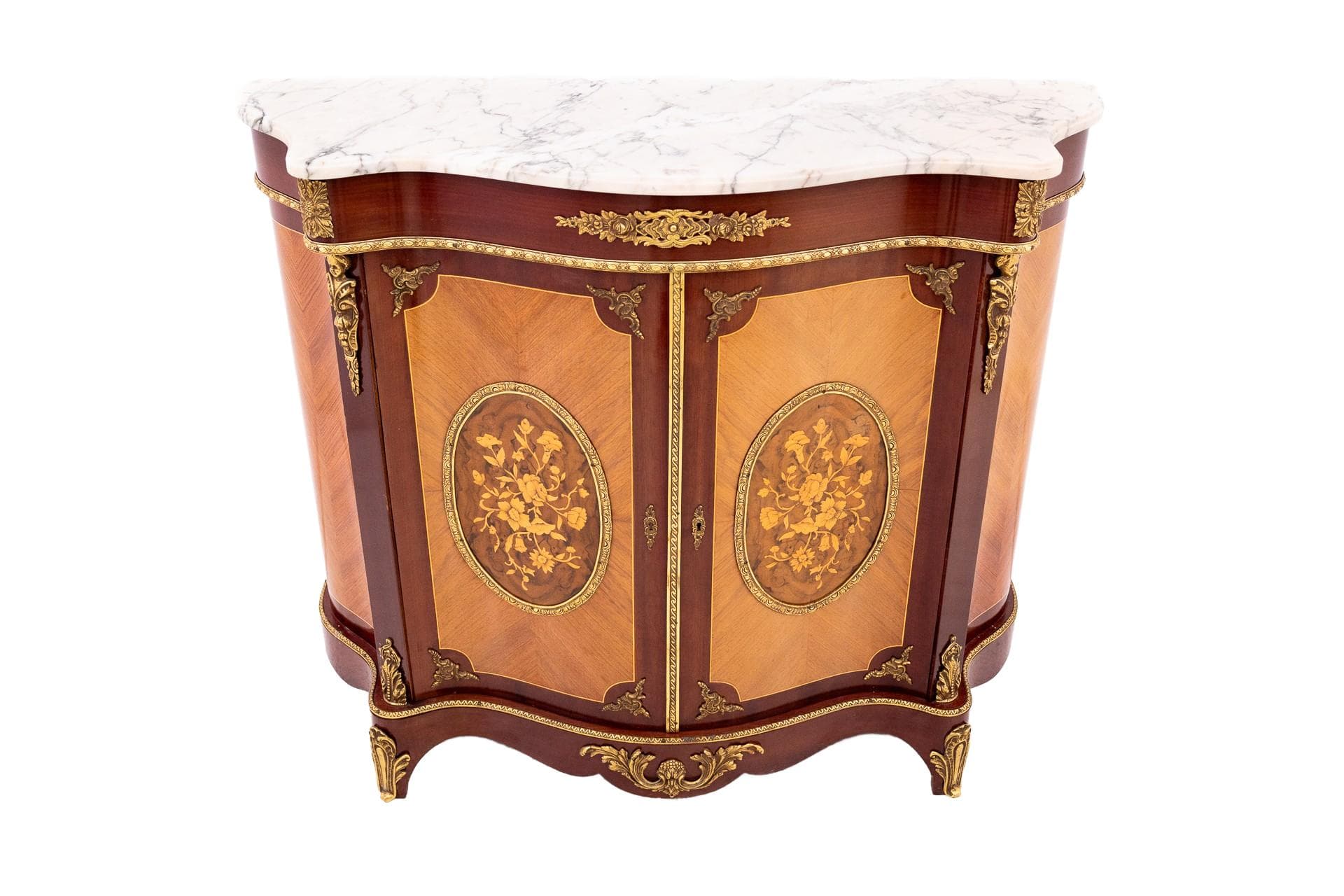 Komoda w stylu Ludwika, brąz, drewno, marmur biały, Europa Zachodnia, pierwsza połowa XX wieku