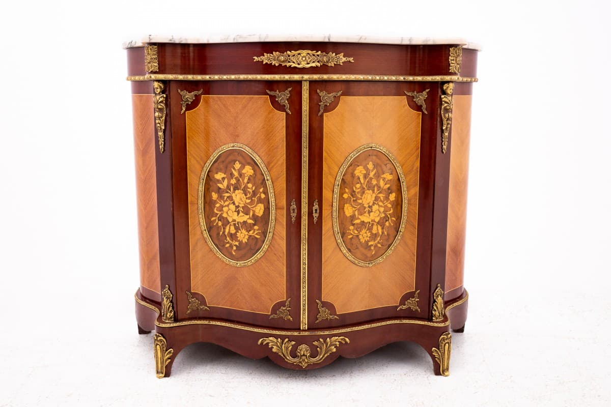 Komoda w stylu Ludwika, brąz, drewno, marmur biały, Europa Zachodnia, pierwsza połowa XX wieku - 77014