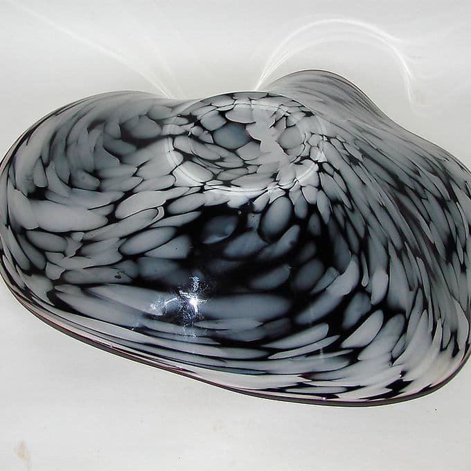 Glass centerpiece, maroon, glass, 1970s. - 38832