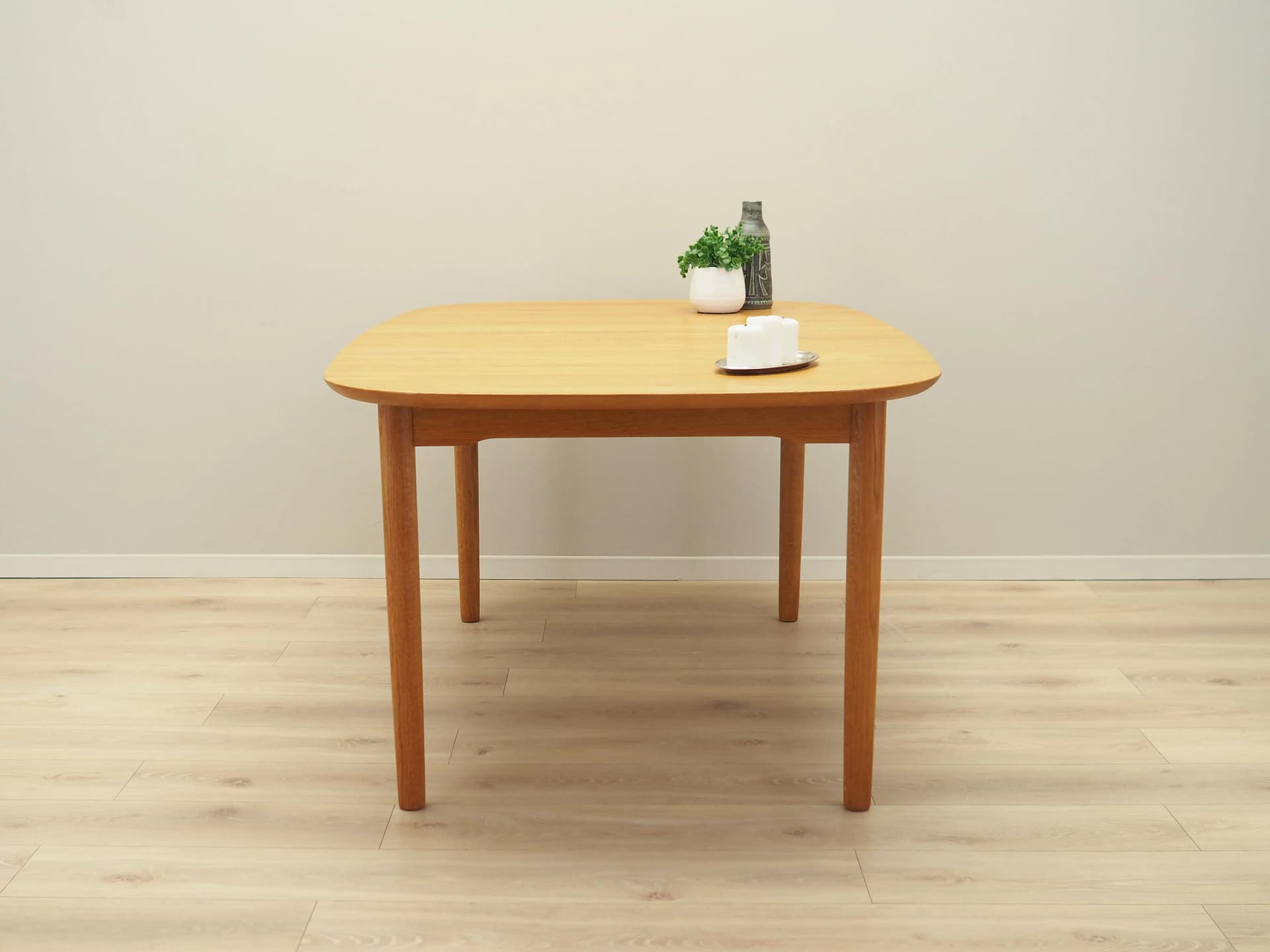 Oval table, yellow ash, by G. Falsig, Holstebro Møbelfabrik, Denmark, 1960s. - 39320