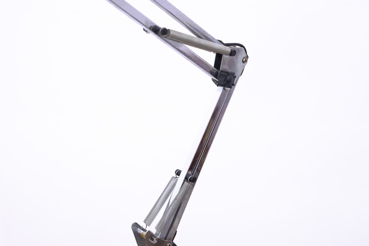 Lampa stołowa industrialna, metal chromowany srebrny, Polska, lata 80. - 78219