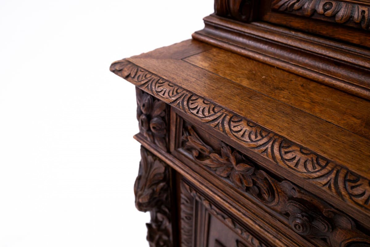 Neo-Renaissance Cabinet, dark brown oak, France, 19th c. - 78137