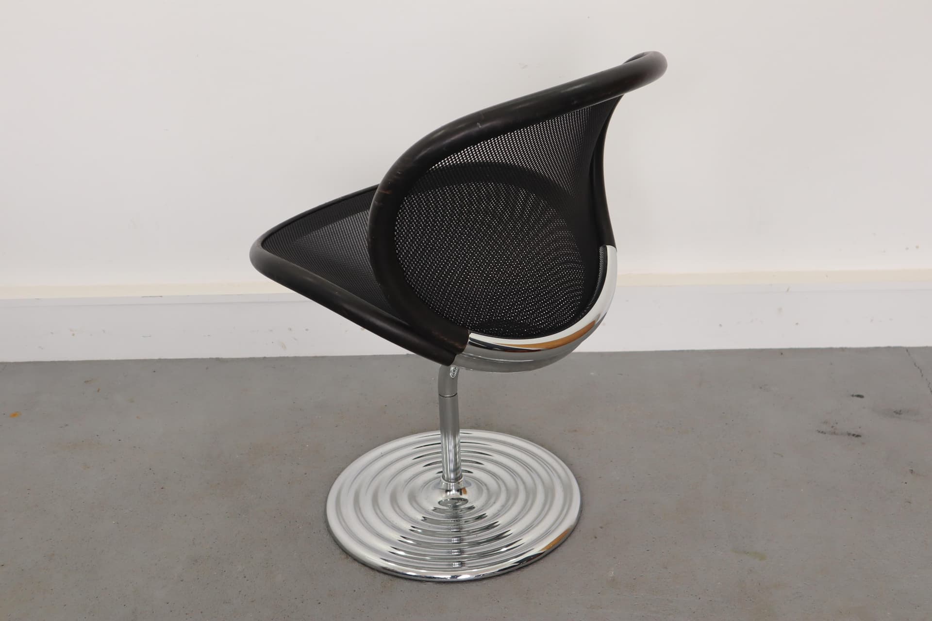 Fotel obrotowy, czarny plastik, skóra, chrom, proj. H. Ohl, Niemcy, lata 80. - 39686