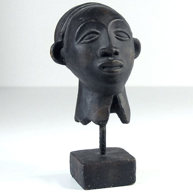 Rzeźba głowy afrykańskiej, czarna, gips patynowany, lata 60. - 39942