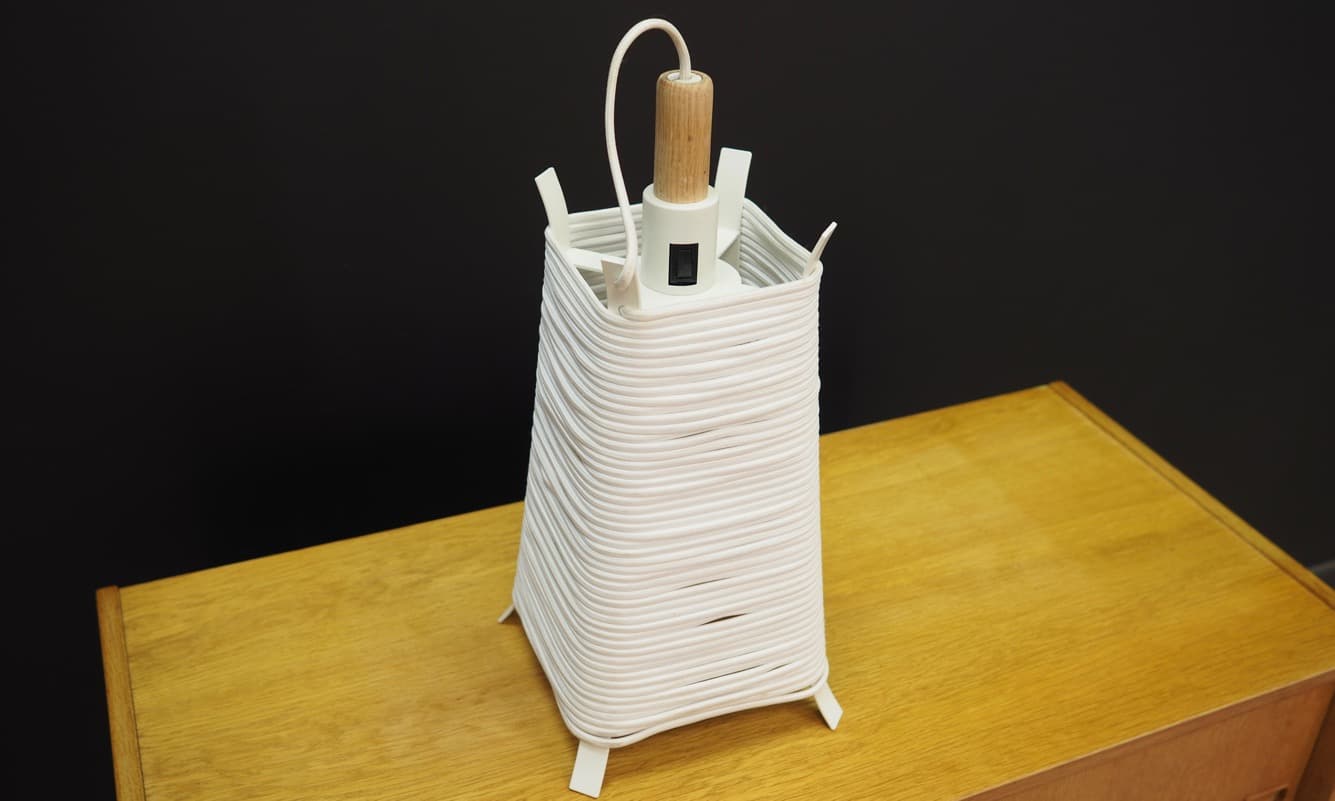 Lampa biurkowa, metal biały, proj. O. Recht & C. Høncke, BoConcept, Dania, lata 70. - 40017