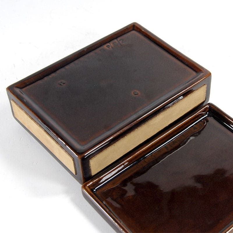 Kasetka SC3, brąz ciemny, ceramika szkliwiona, skóra zamszowa, Włochy, lata 70. - 40354