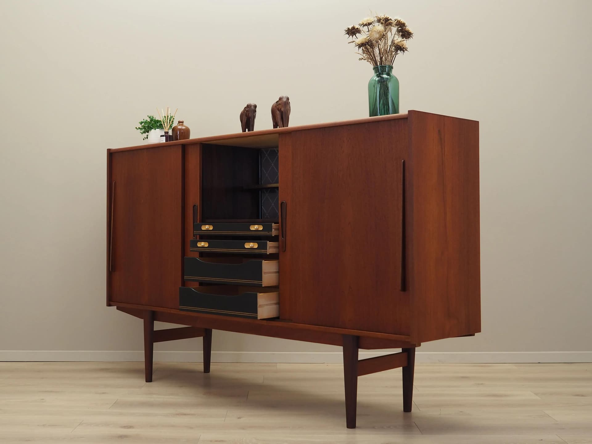 Highboard, teak pomarańczowy, Dania, lata 60. - 40482