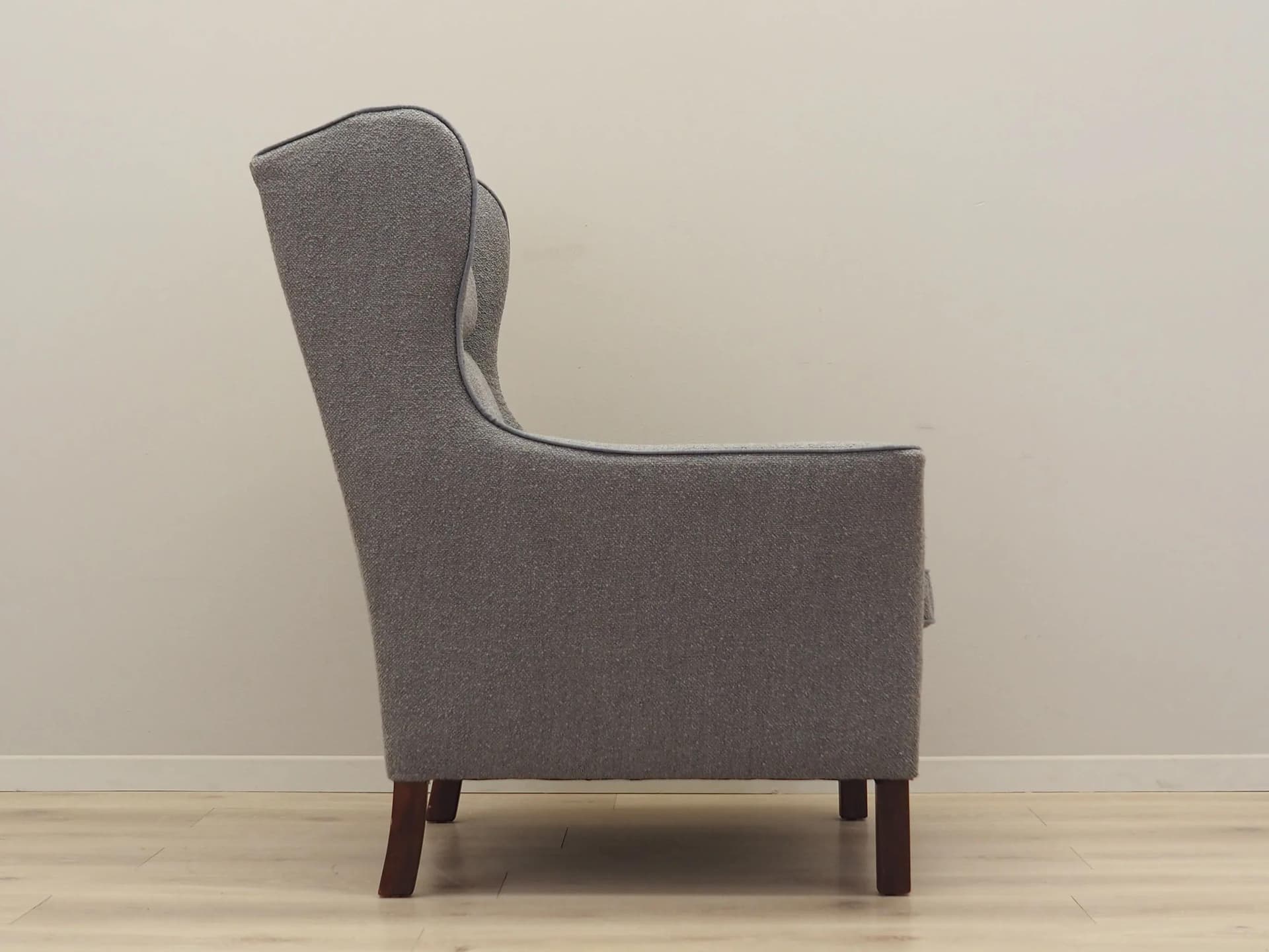 Wingback armchair, grey wool, beech, Denmark, 1970s. - 40449