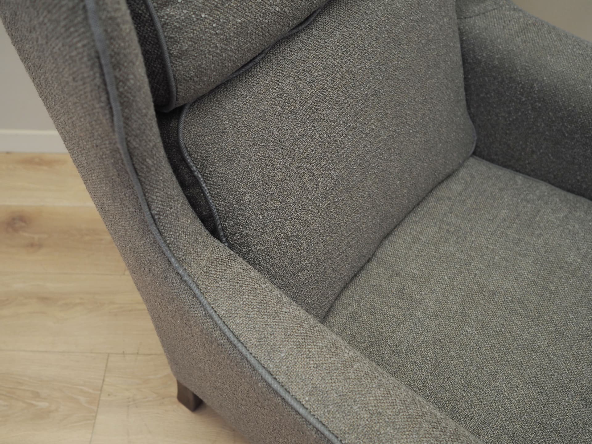Wingback armchair, grey wool, beech, Denmark, 1970s. - 51352
