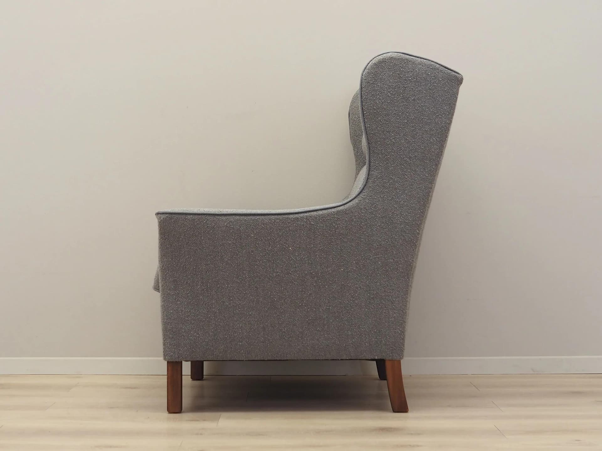 Wingback armchair, grey wool, beech, Denmark, 1970s. - 40450
