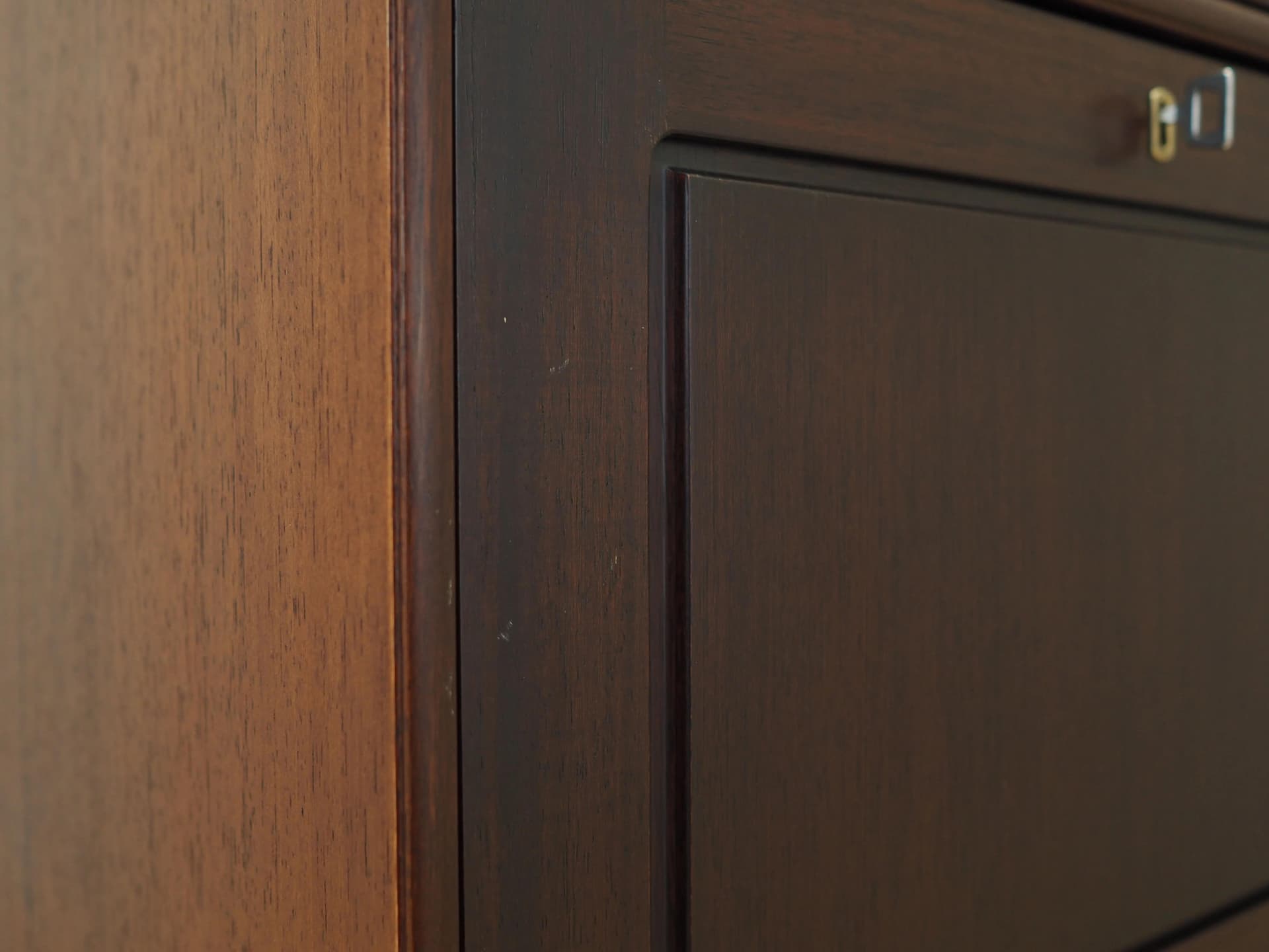 Witryna, mahoniowy brąz, mahoń, Dania, lata 70. - 40436