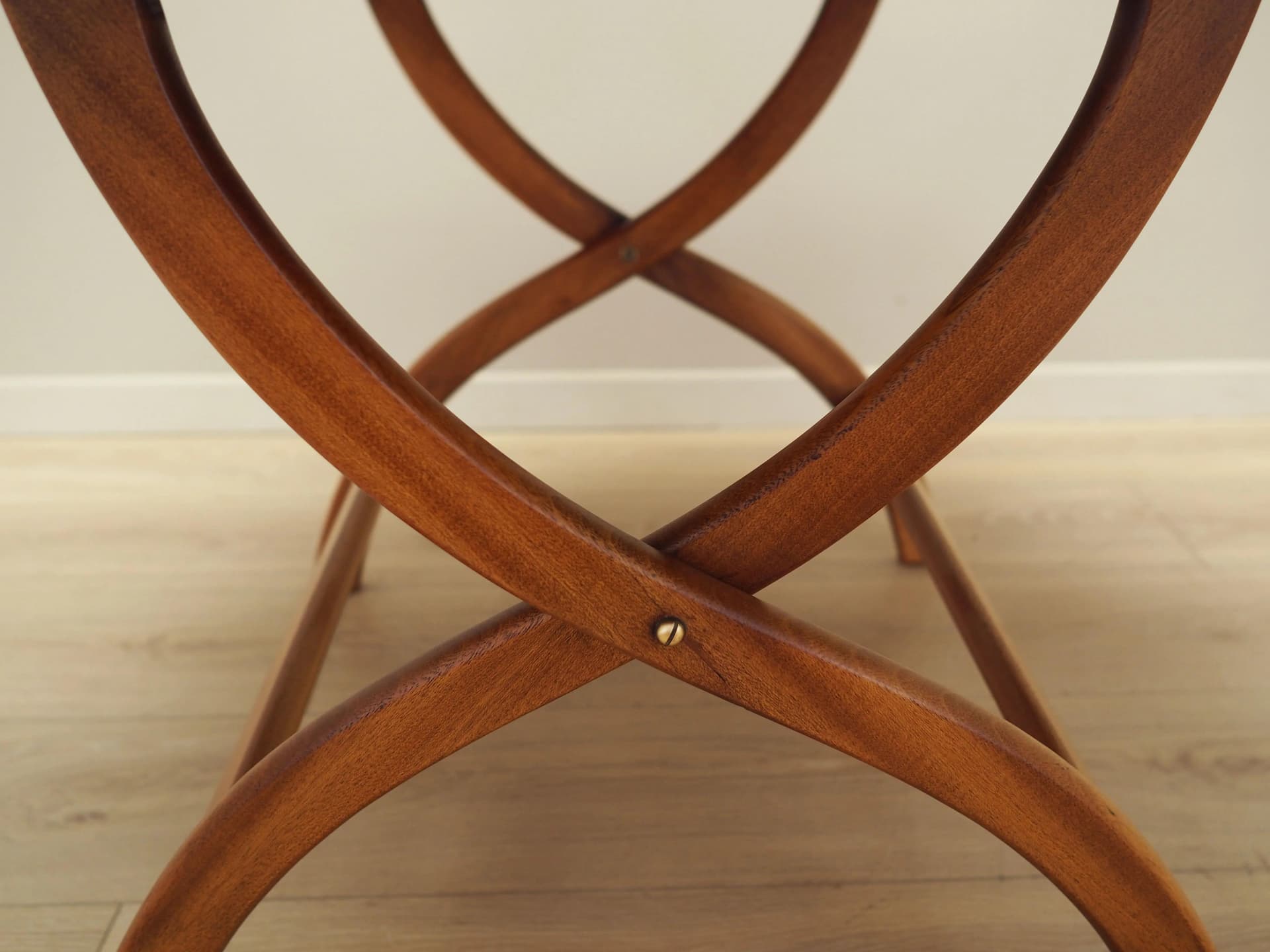 Round table, dark brown mahogany, Denmark, 1970s - 41084