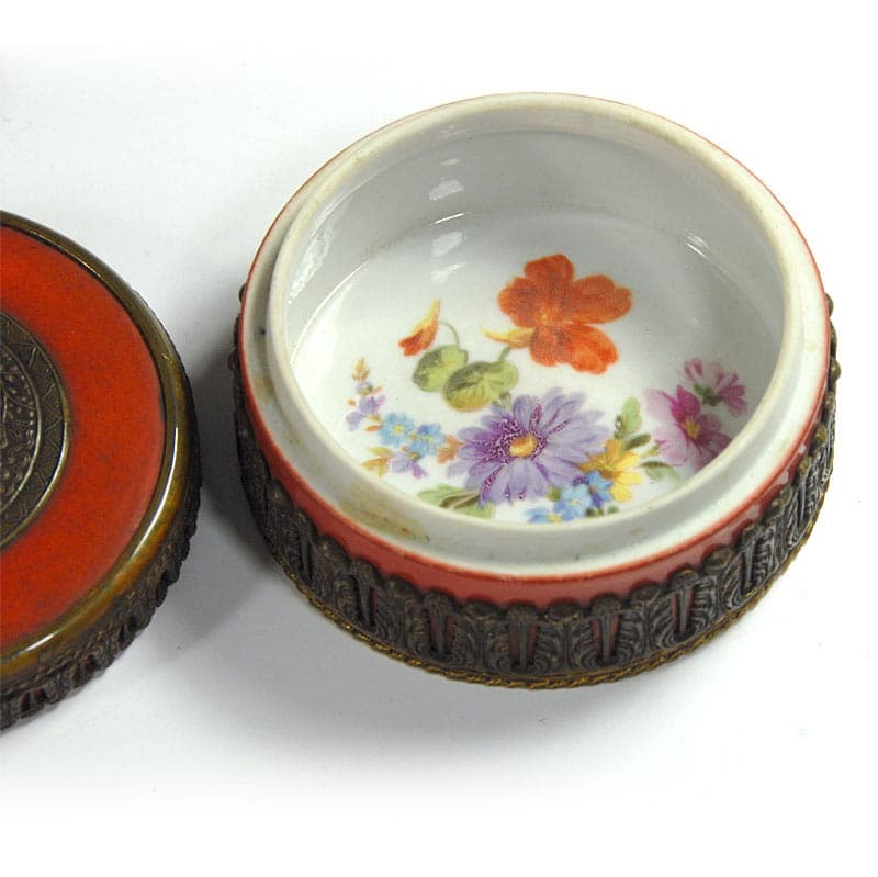 Lidded Container Art Deco, red ceramics, Czechoslovakia, 1930s. - 41861