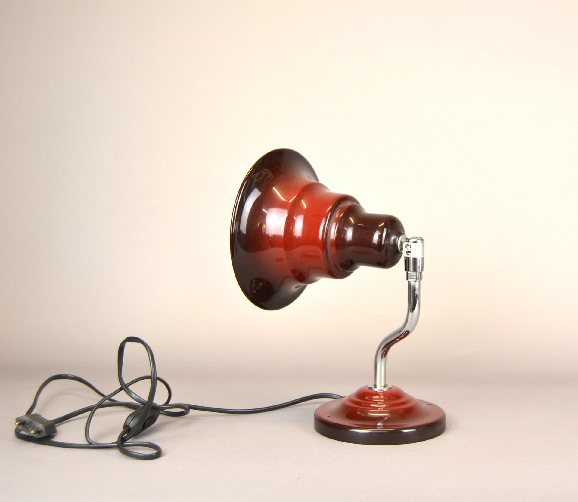Kinkiet, czerwony, metal, proj. J. Wickelgren, Szwecja, lata 70. - 316
