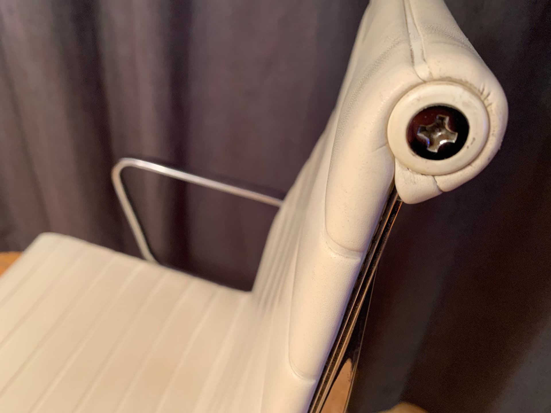 Swivel Chair EA 119, beige leather, chrome steel, by C. & R. Eames, Herman Miller, USA, 1970s. - 40986