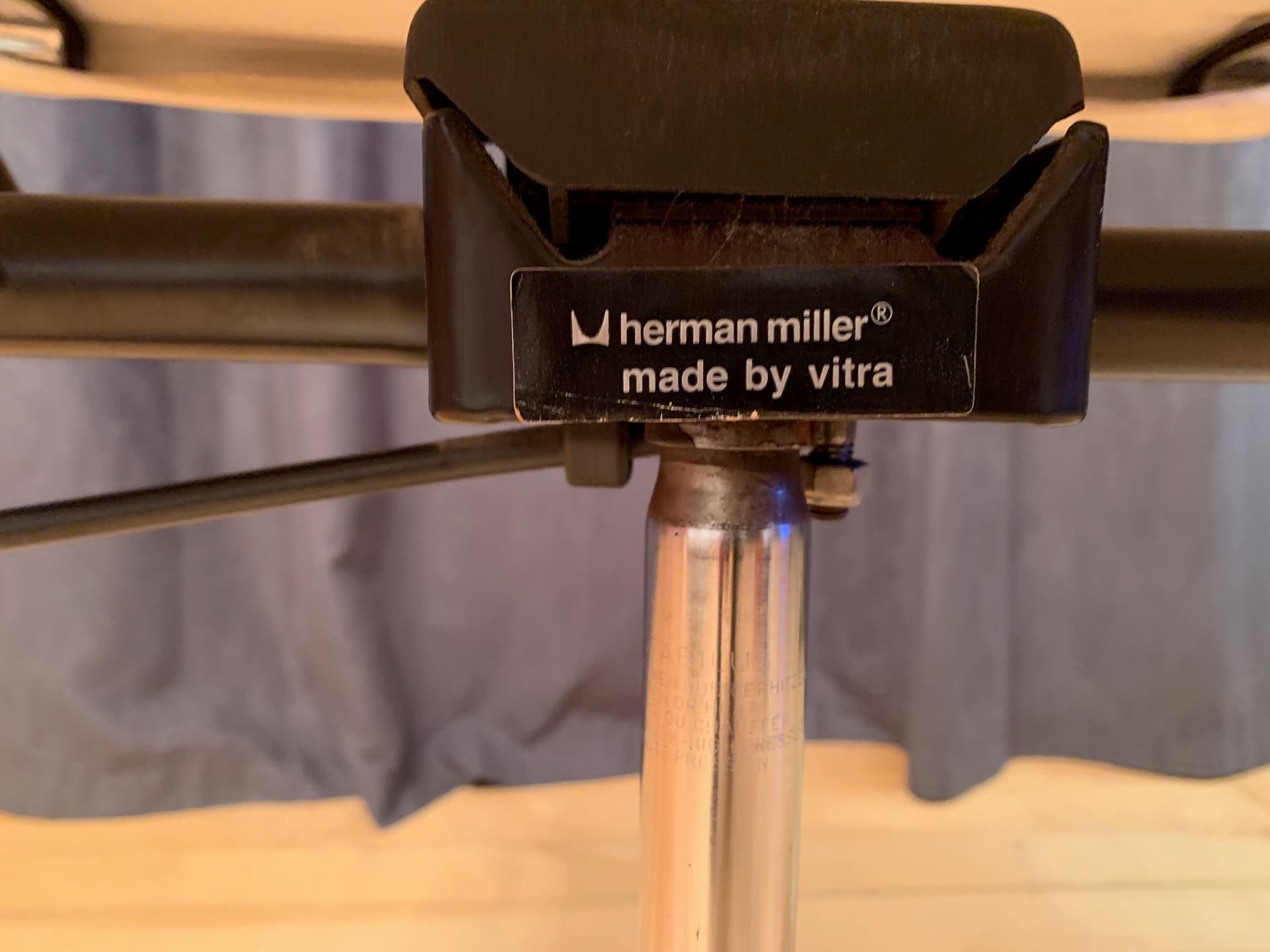 Swivel Chair EA 119, beige leather, chrome steel, by C. & R. Eames, Herman Miller, USA, 1970s. - 40994