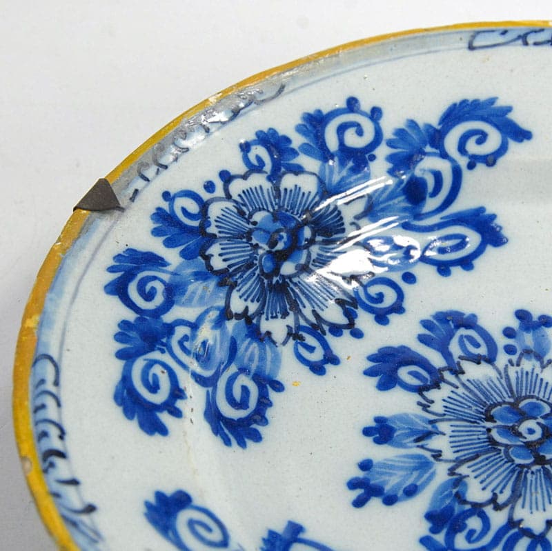 Decorative Plate Delft, white faience, Netherlands, 18th c. - 41745