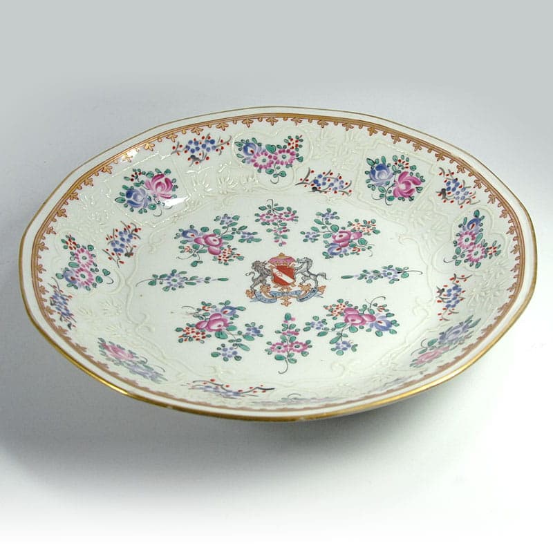 Heraldic platter, ivory white porcelain, Edme Samson, France, 19th c. - 41586