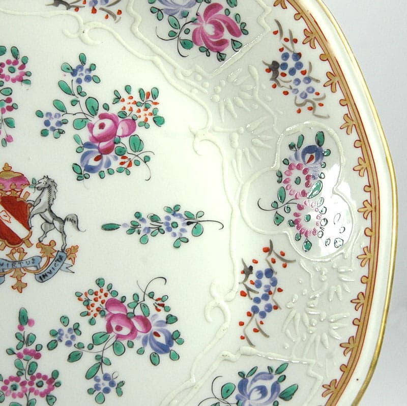 Heraldic platter, ivory white porcelain, Edme Samson, France, 19th c. - 41588