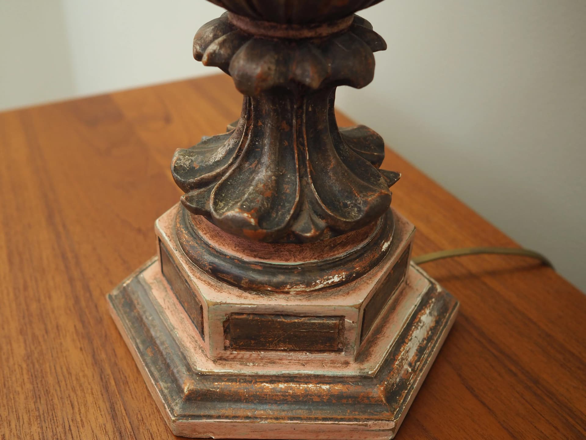 Lampa stołowa, ceramika róż, Dania, lata 70. - 42717