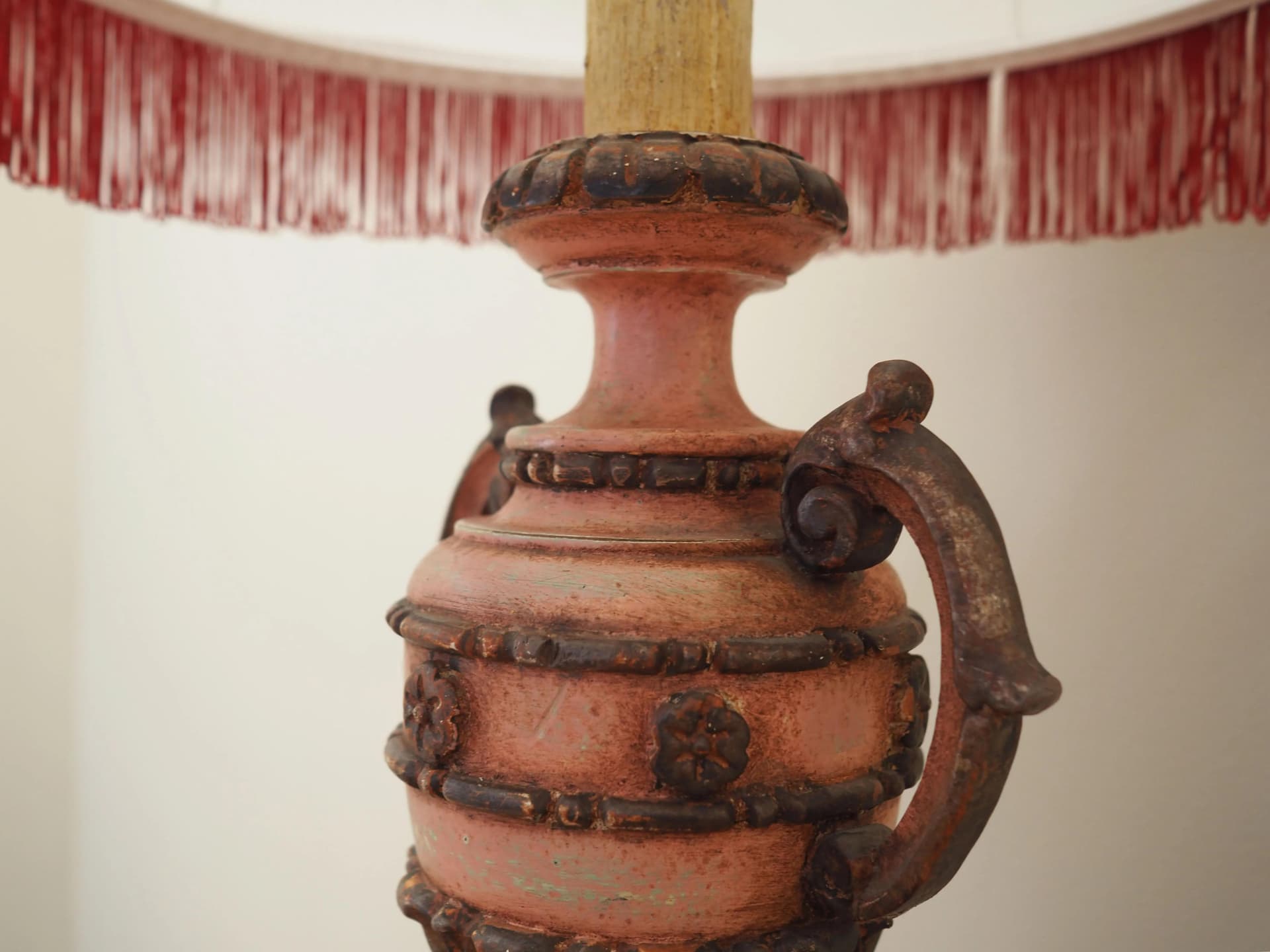 Lampa stołowa, ceramika róż, Dania, lata 70. - 42712