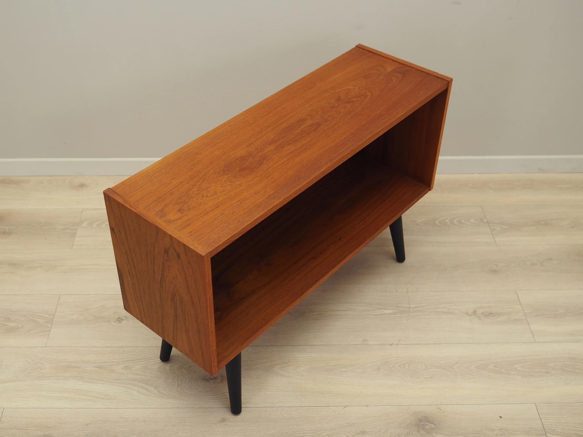 Shelf, orange teak, Denmark, 1970s - 42692