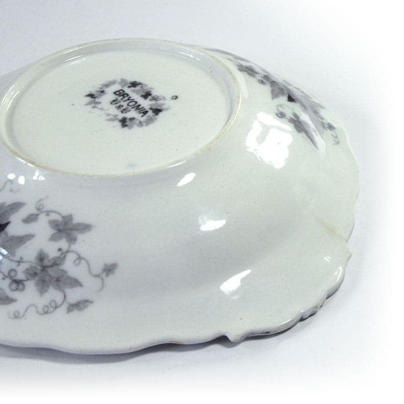 Serving Dish Bryonia, ivory white, faience, Utzschneider & Cie, Sarreguemines, France, late 19th/early 20th c. - 41402