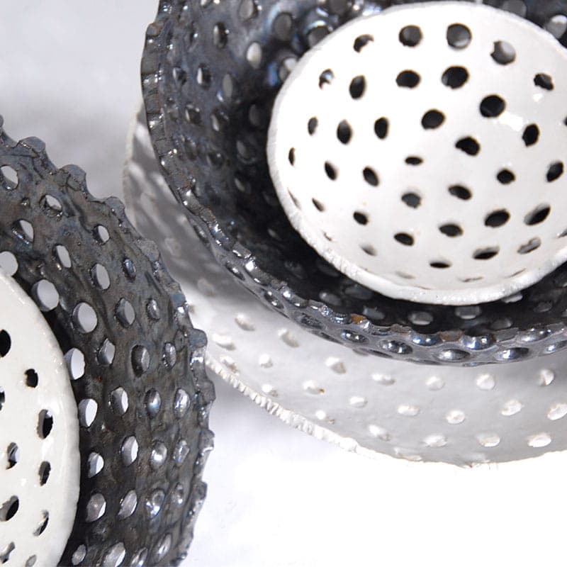 Zestaw pięciu mis, czarny i biały, ceramika, proj. J. Wysocka-Panasiewicz, Polska, XXI w. - 41247