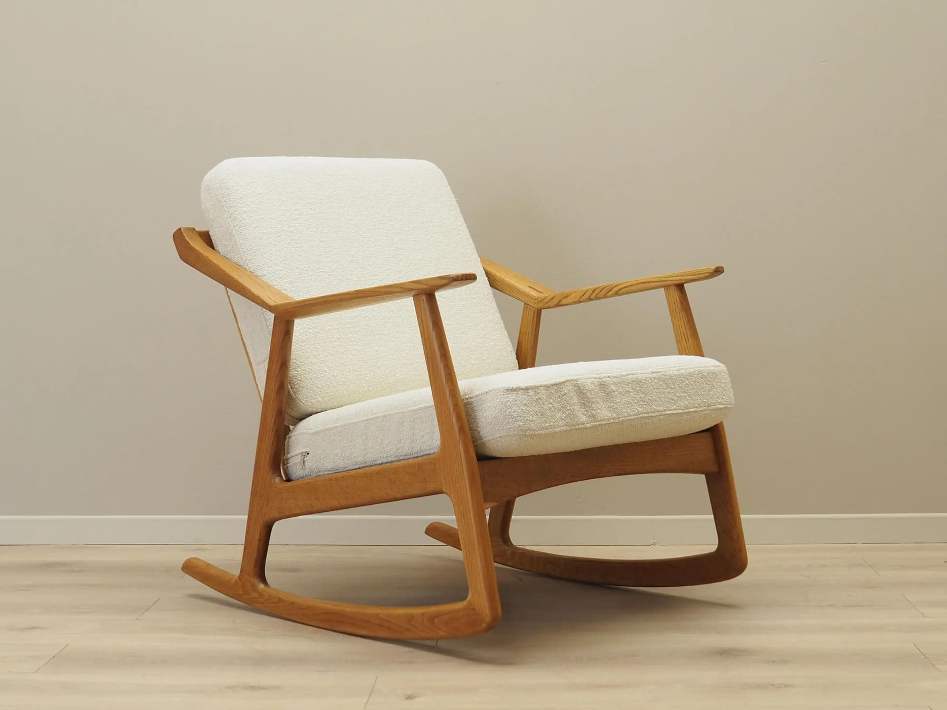 Rocking chair, oak, ivory white, by H. Brockmann Petersen, Randers Møbelfabrik, Denmark, 1960s. - 42438