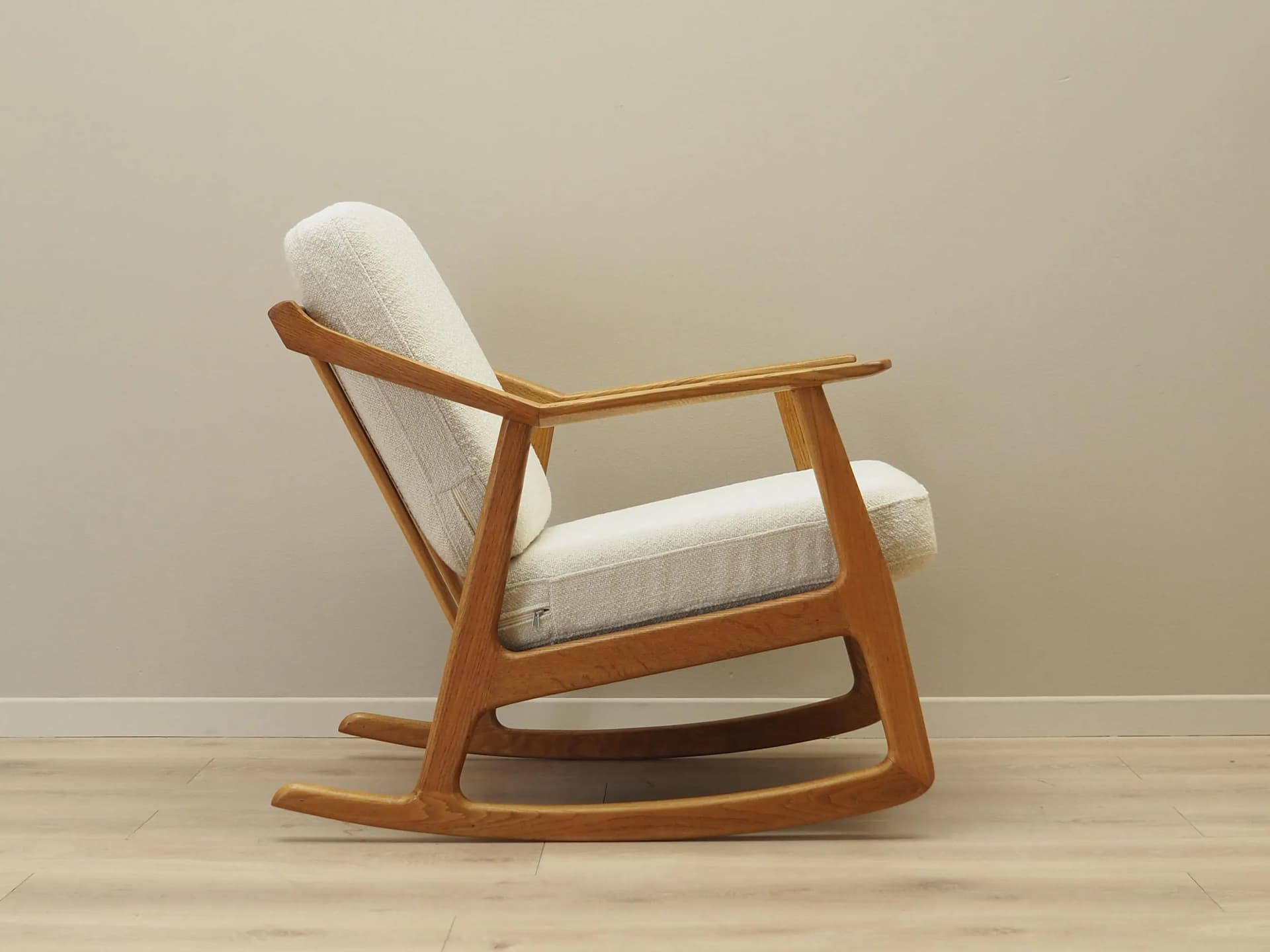 Rocking chair, oak, ivory white, by H. Brockmann Petersen, Randers Møbelfabrik, Denmark, 1960s. - 42435