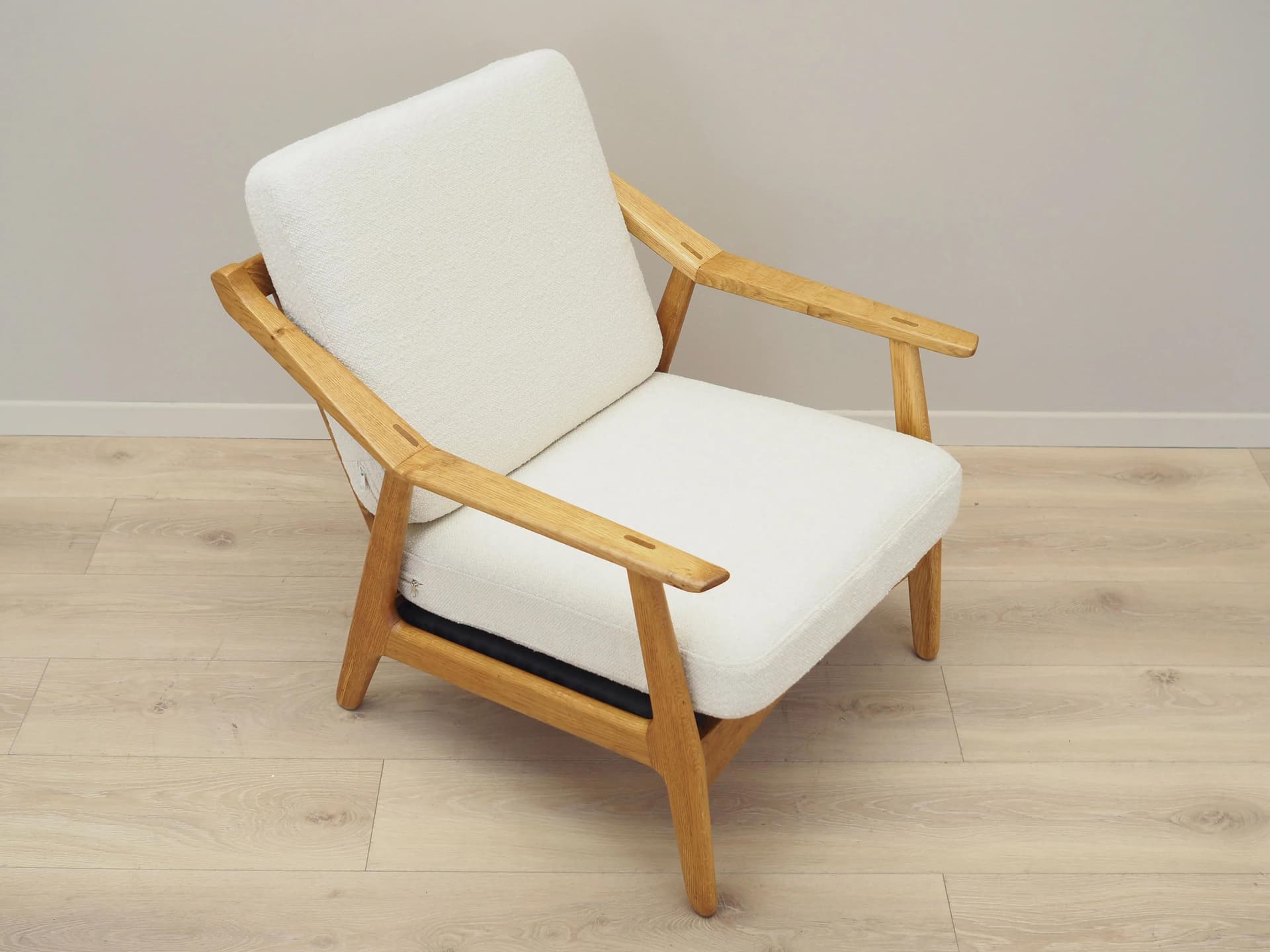 Armchair, oak, ecru fabric, by H. Brockmann Petersen, Randers Møbelfabrik, Denmark, 1960s - 42429