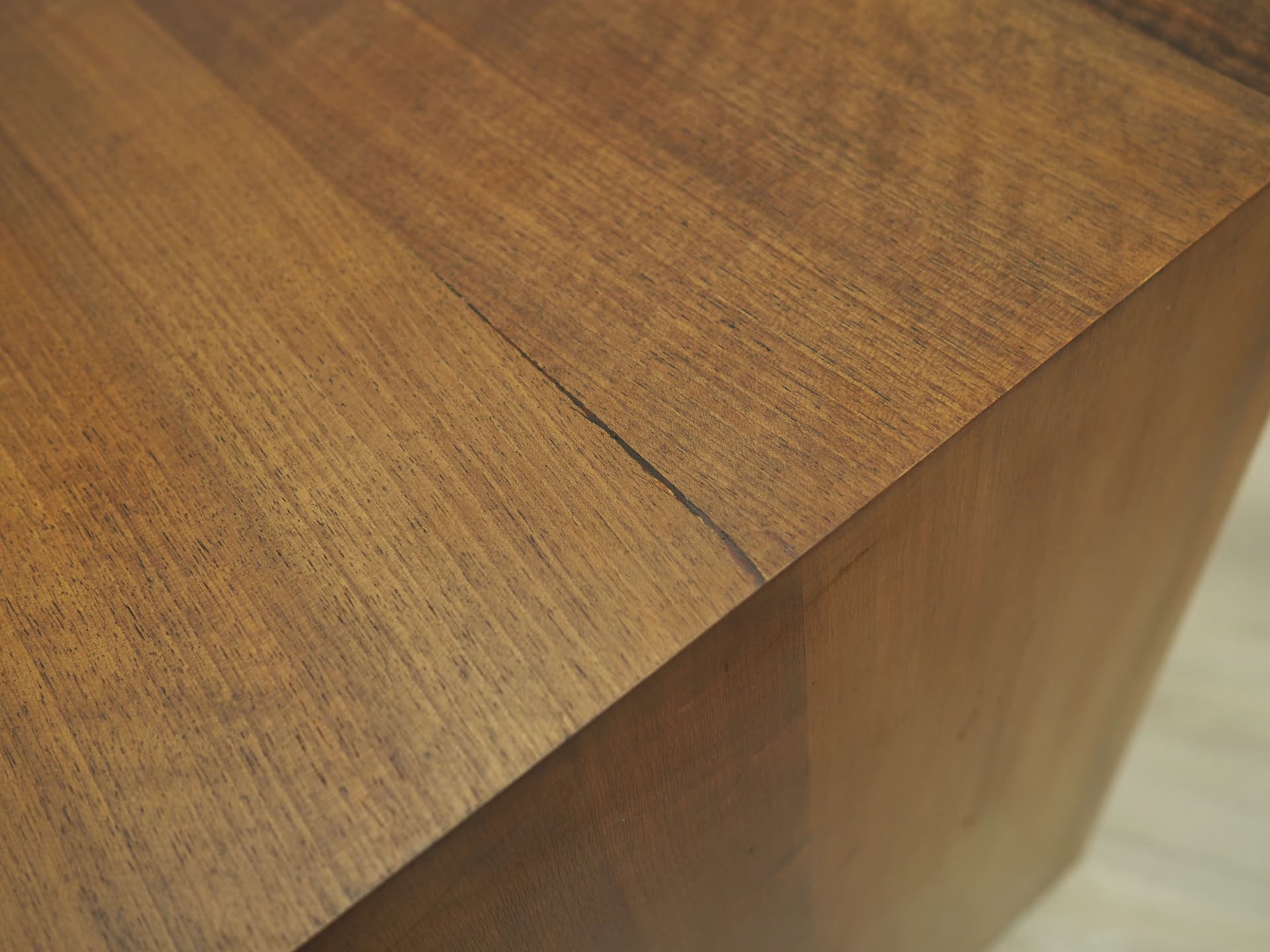 Szafka, orzech, proj. B. Mogensen, Dania, lata 60. - 51595