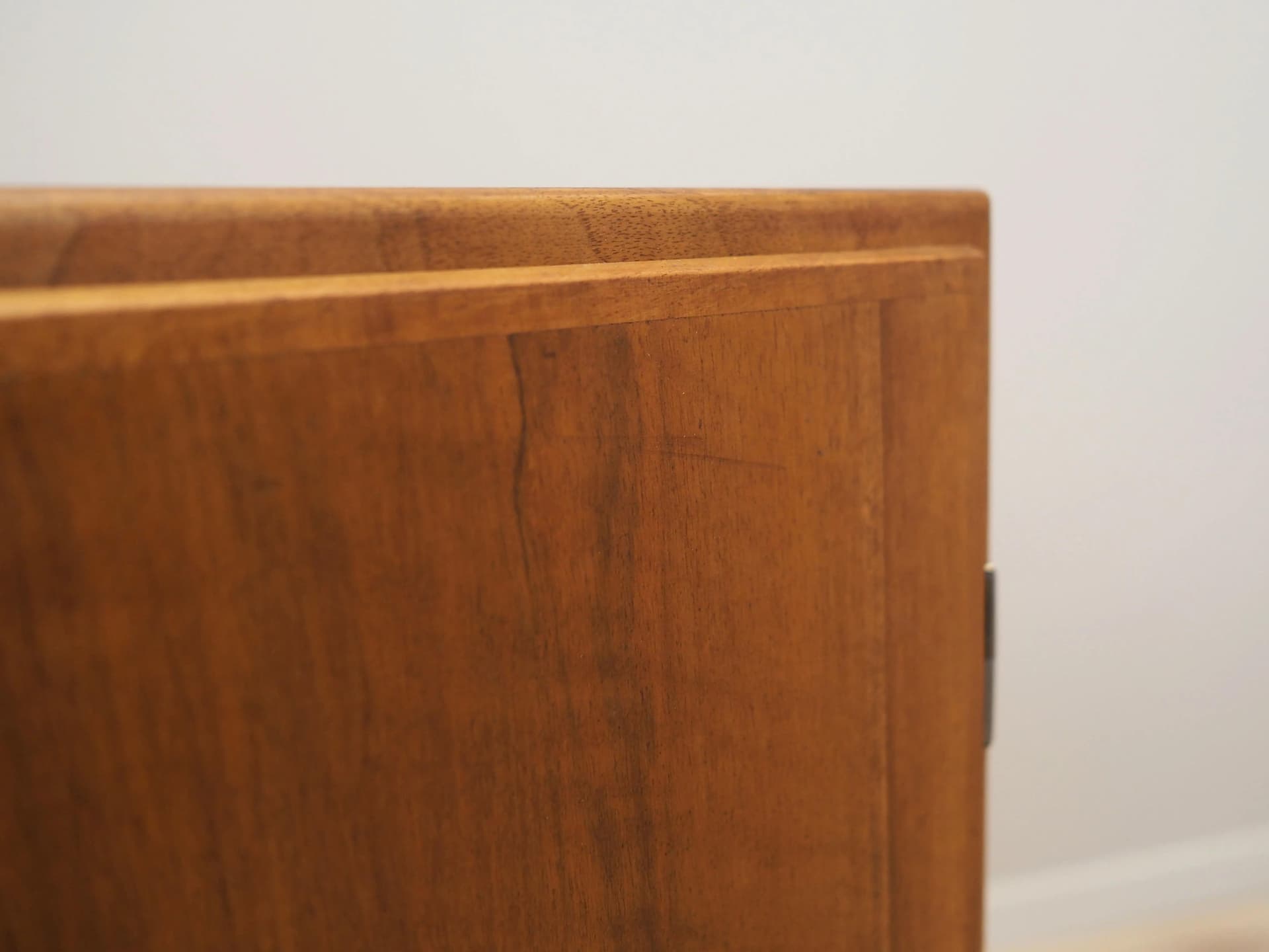 Szafka, orzech, proj. B. Mogensen, Dania, lata 60. - 42350