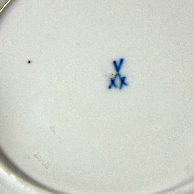 White Porcelain Plates with Relief, Meissen, Germany, 1920s - 42137