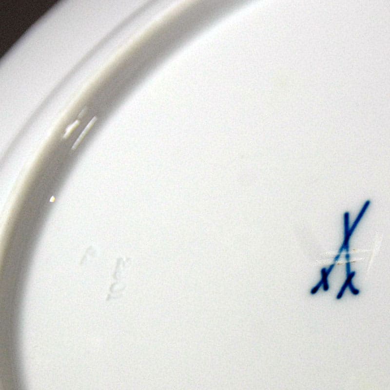 White Porcelain Plates with Relief, Meissen, Germany, 1920s - 42136