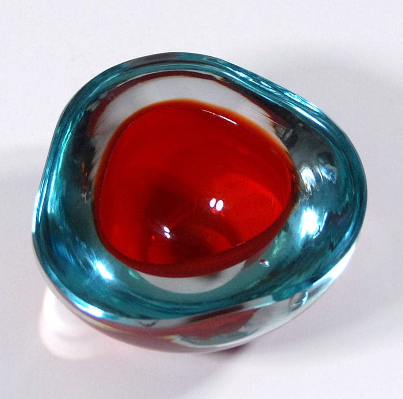 Bowl sommerso, red glass, Murano, Italy, 1960s. - 42125