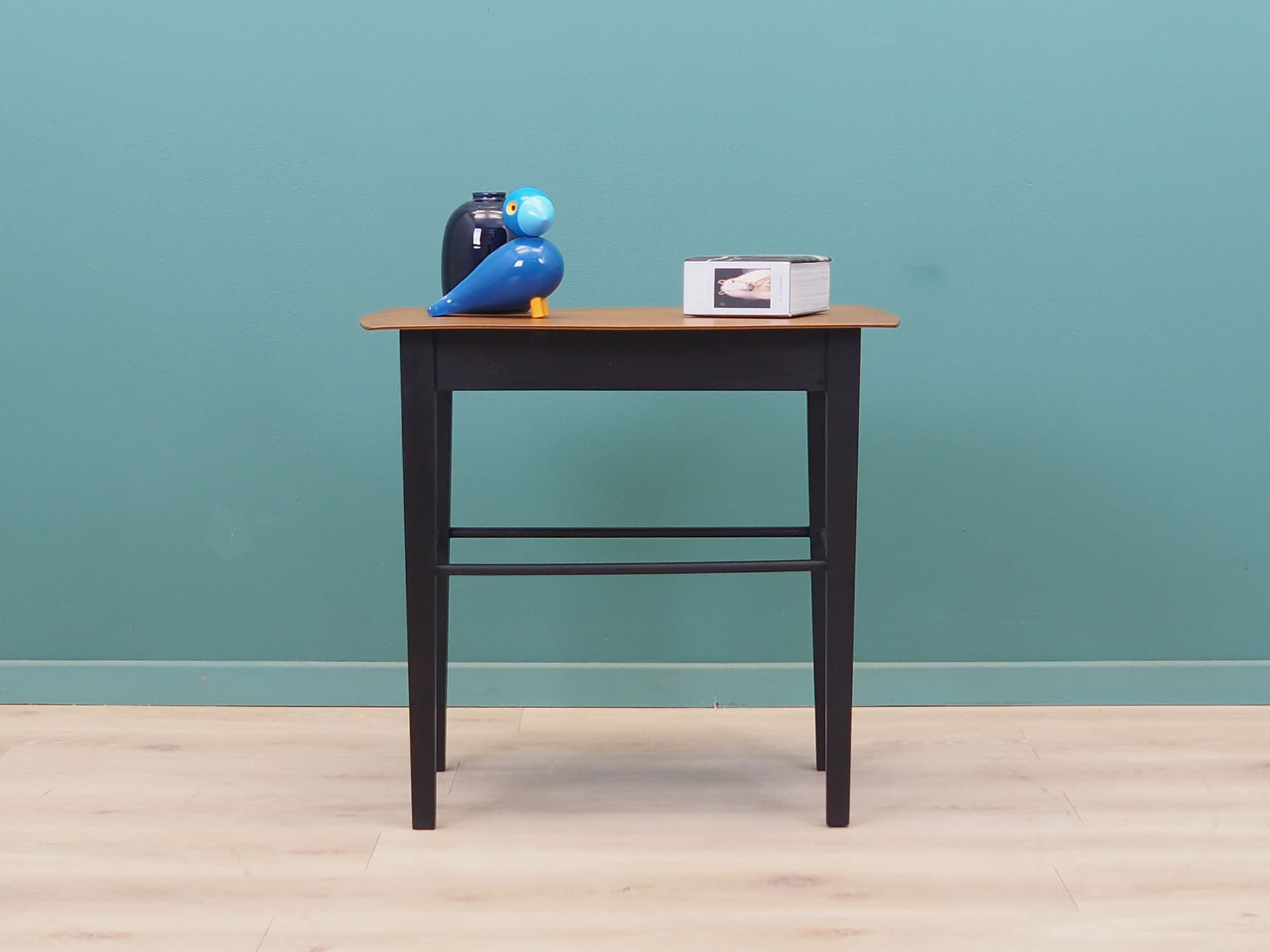 Coffee table, walnut, Denmark, 1970s. - 51475