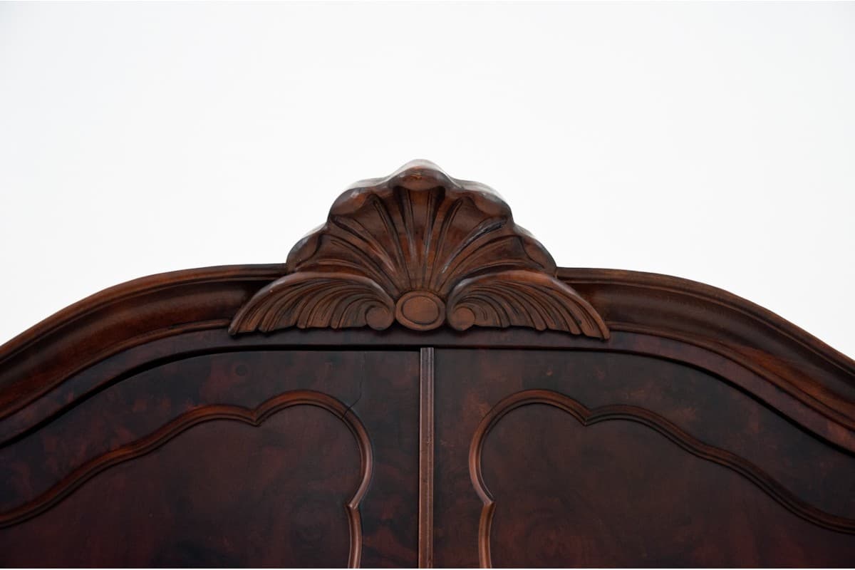 Ciemnobrązowa szafa Chippendale, Europa Zachodnia, lata 60. - 47588