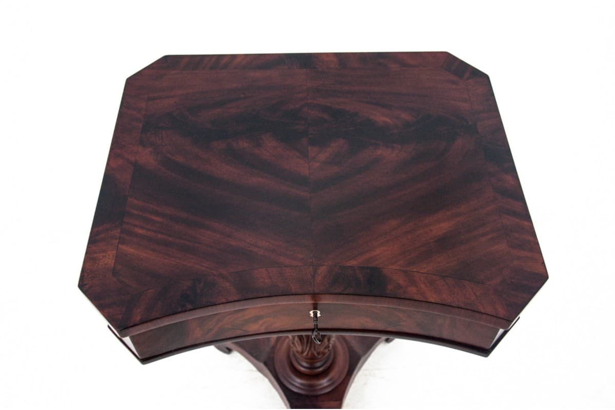 Mahoniowy stolik typu niciak, styl Biedermeier, Szwecja, lata 60. XIX w. - 47498