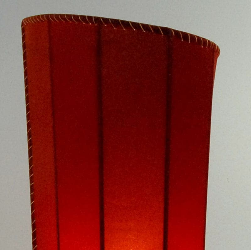Lampa stołowa postmodernistyczna, velvet czerwony, metal, lata 80. - 43542
