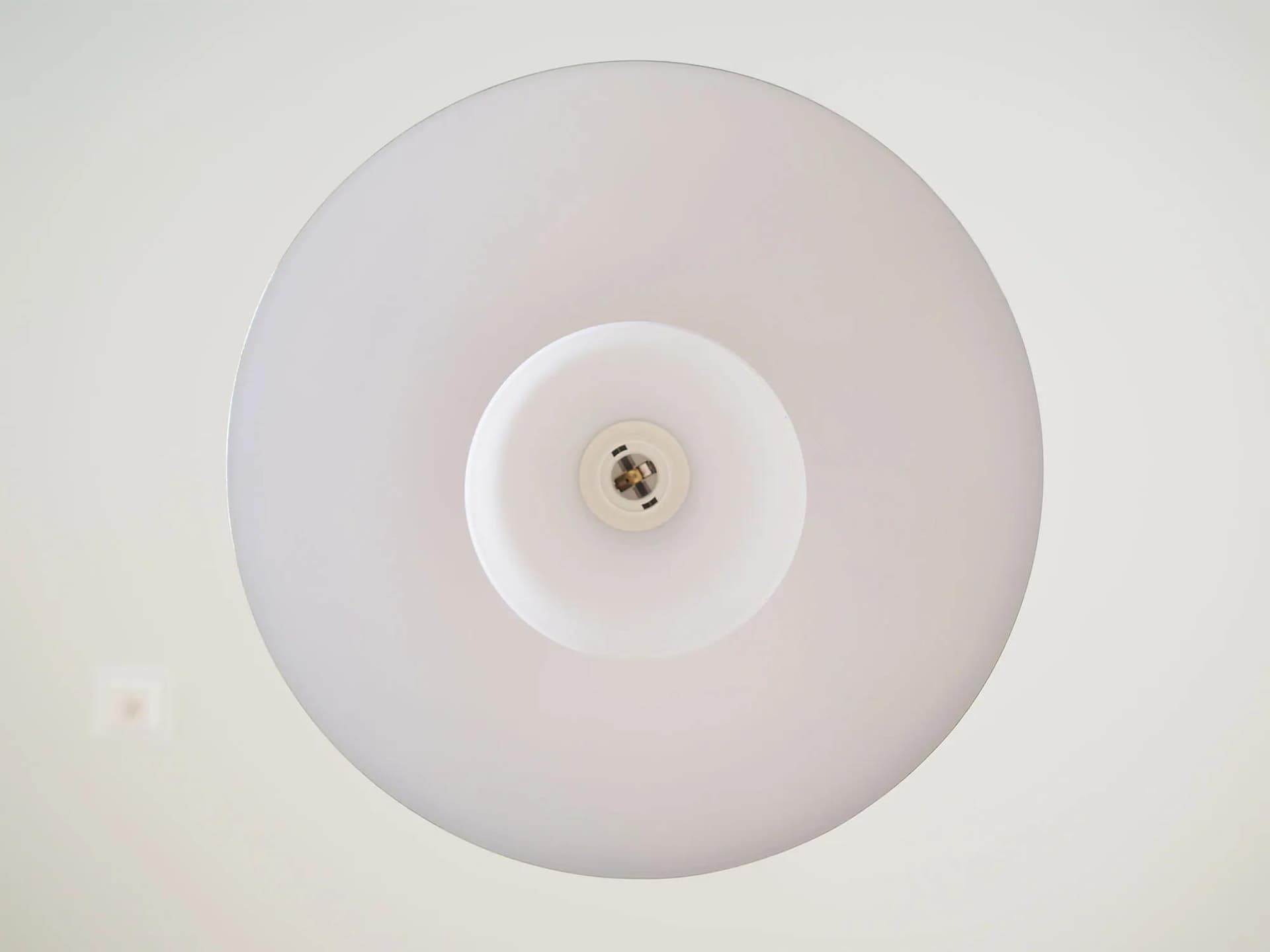 Lampa wisząca, srebrny metal, szkło białe, Dania, lata 80. - 43939