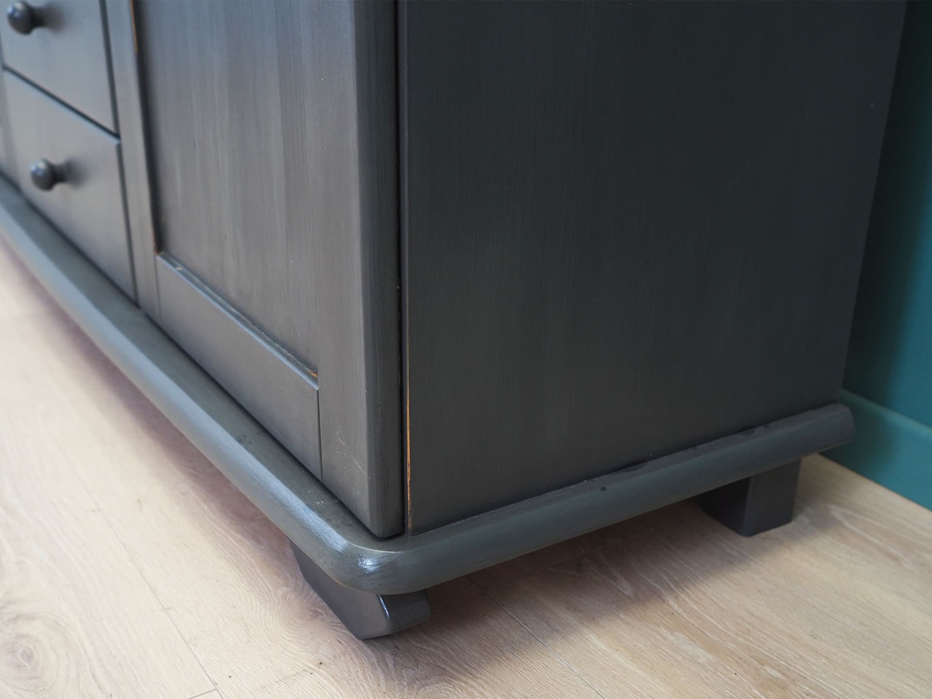 Kredens, skandynawski design, sosna szara, Dania, lata 80. - 50682