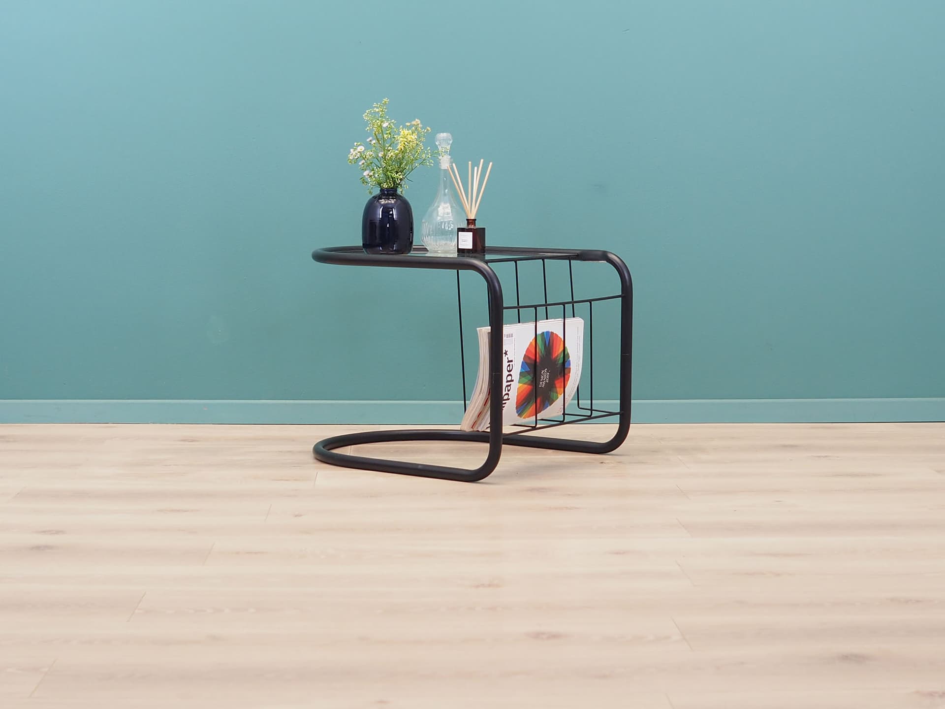 Stolik boczny, szkło, metal czarny, Dania, lata 70. - 50661