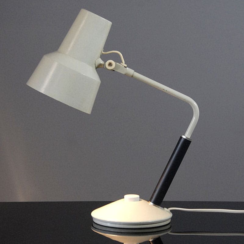 Lampa stołowa L 11, ivory white, metal, proj. J. Jacobsen, Norwegia, lata 50. - 44503