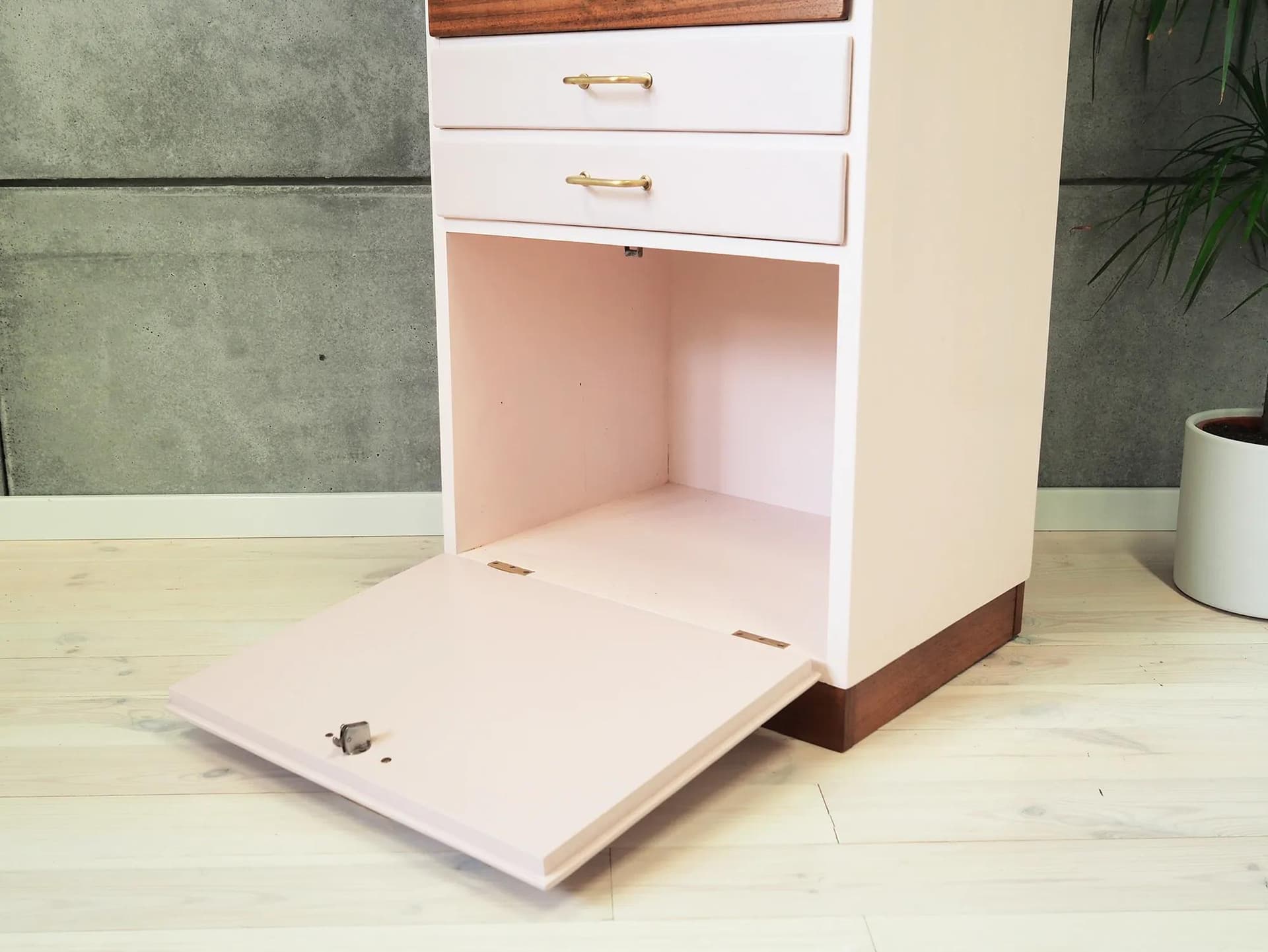 Chest of drawers, pastel pink, teak, Denmark, 1970s. - 44258