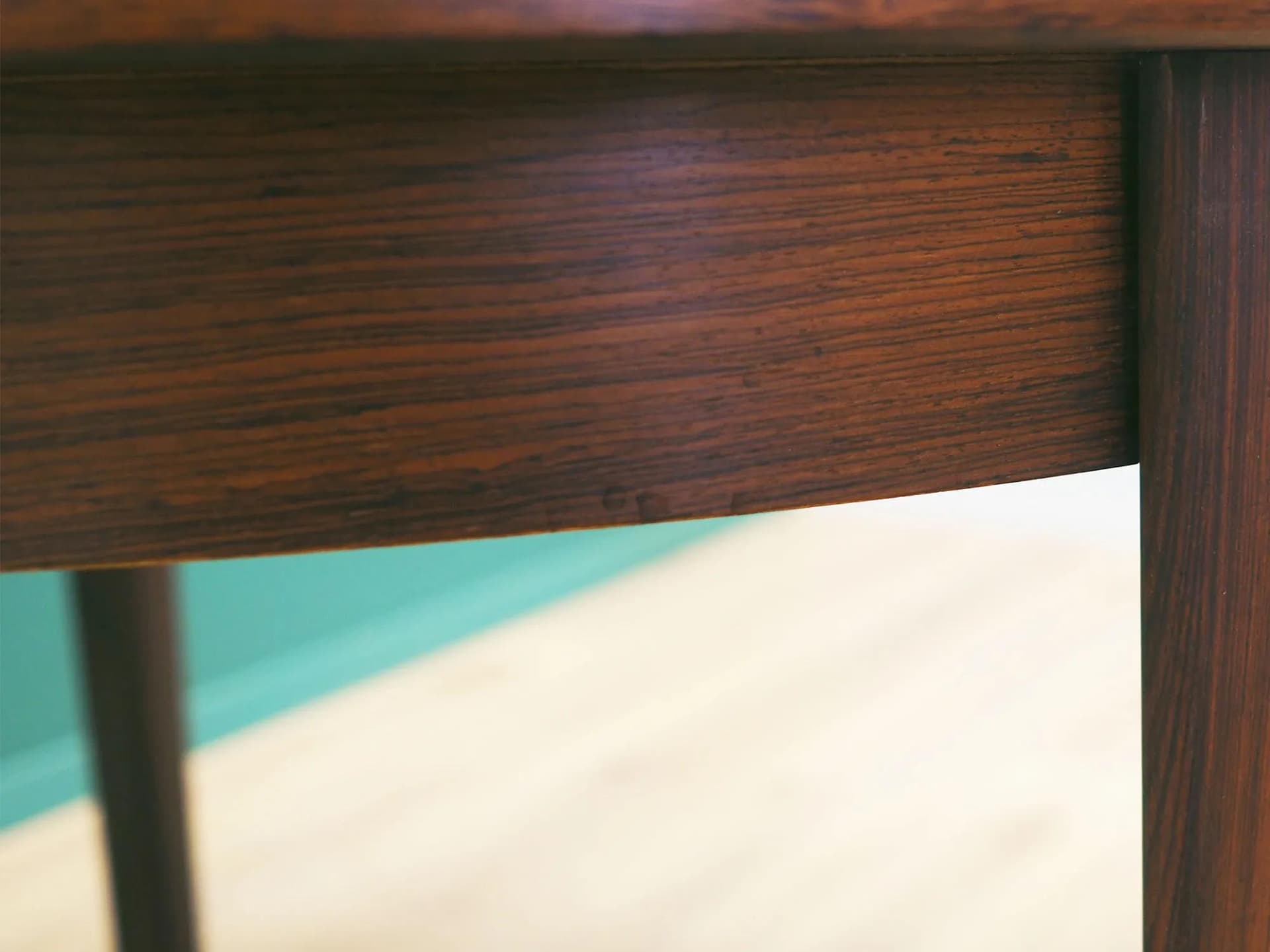 Round Table, brown rosewood, Denmark, 1960s - 44586