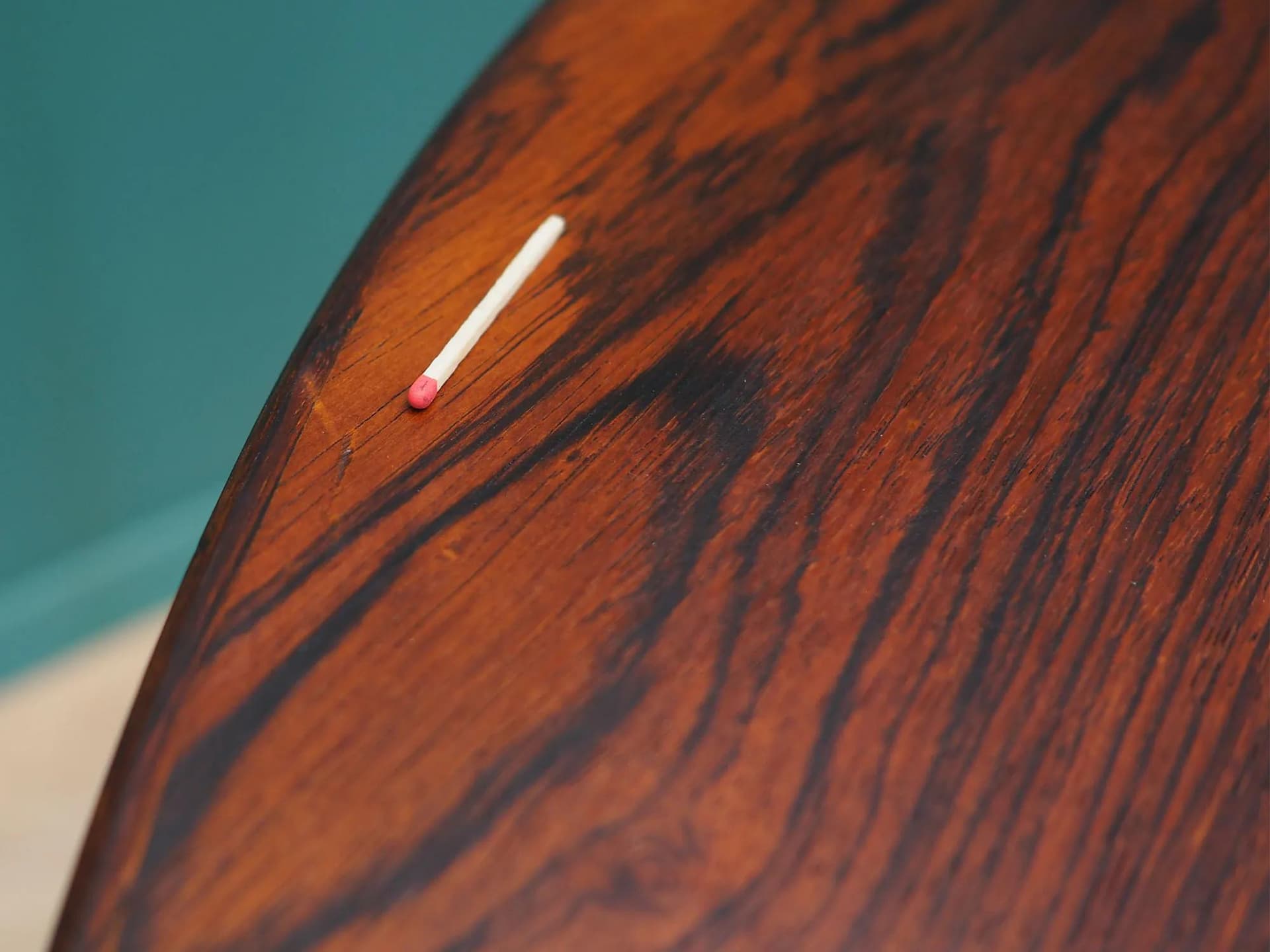 Round Table, brown rosewood, Denmark, 1960s - 44588